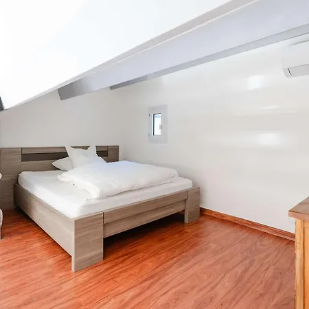 Pavillon Climatise Avec Mezzanine, Piscine Et Parking - Pres De La Plage! - Fr-1-409-247 * Fleury (Aude)