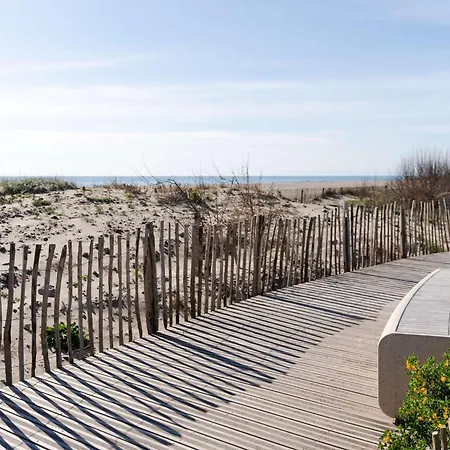 Pavillon Climatise Avec Mezzanine, Piscine Et Parking - Pres De La Plage! - Fr-1-409-247 Villa *