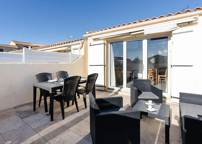 Villa Pavillon Climatisé Avec Mezzanine, Piscine Et Parking - Près De La Plage! - Fr-1-409-247