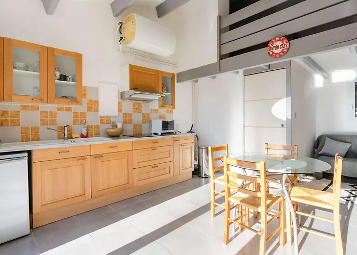 Pavillon Climatisé Avec Mezzanine, Piscine Et Parking - Près De La Plage! - Fr-1-409-247