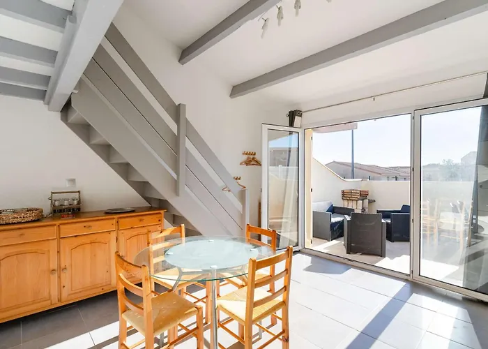 Villa Pavillon Climatisé Avec Mezzanine, Piscine Et Parking - Près De La Plage! - Fr-1-409-247